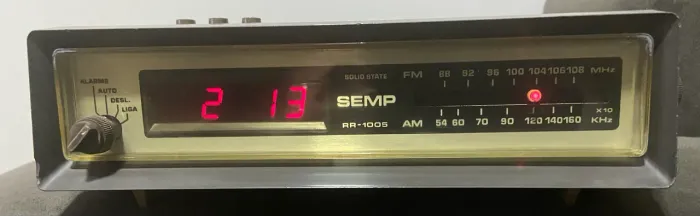 Clássico raro e lindo rádio relógio SEMP relíquia raridade antiguidade