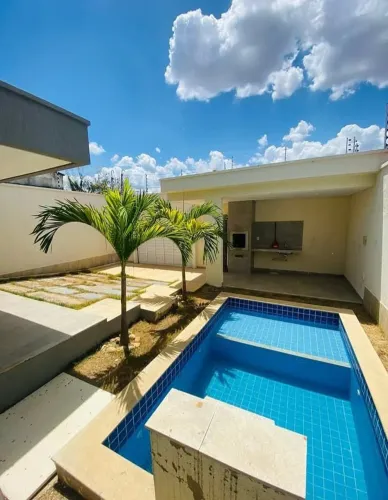 CASA COM 3 QUARTOS 