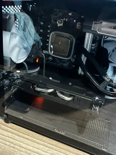 RX 580 8GB, Funcionando perfeitamente, 1 ano de uso.