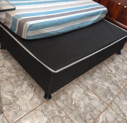 Box casal semi novo