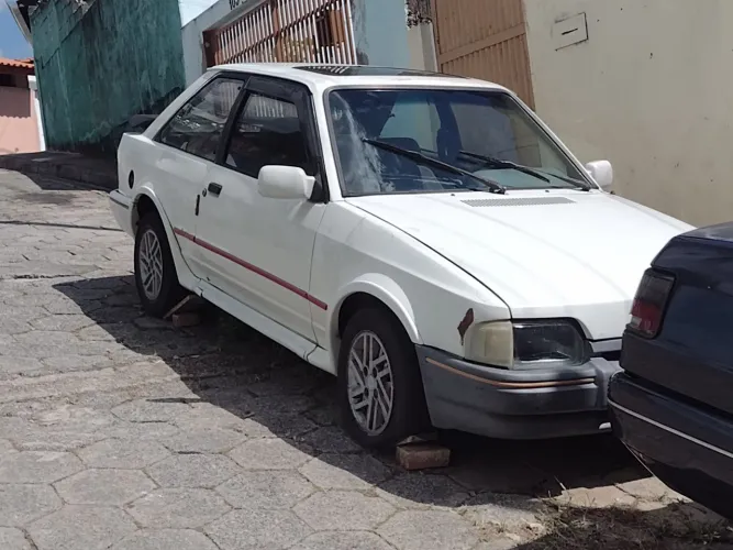Ford Escort XR3 1.8 / 1.6 Beneton/form./laser 1990