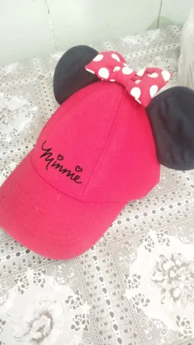 Vendo boné original diretamente da Disney em perfeito estado de novo