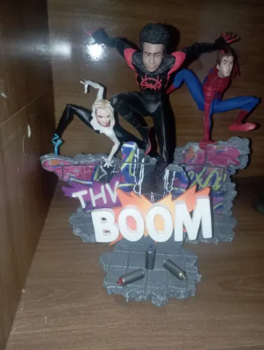 Spiderman iron studios