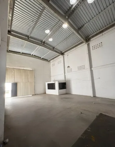 Galpão grande Noide Cerqueira 250m de área | Ponto Comercial Loja Feira de Santana á venda