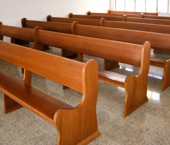 BANCO PARA IGREJA EM MADEIRA MACIÇA 3,5