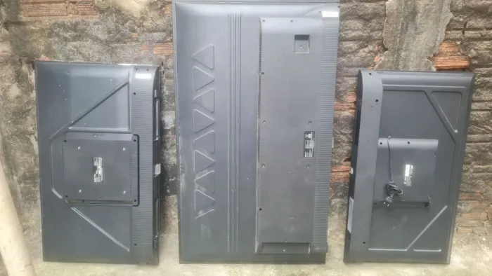 TVs retirar peças