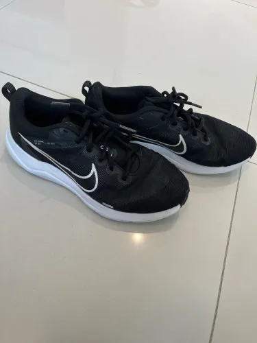 Tênis Nike downshifter 12 tamanho 38 Usado