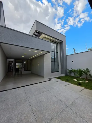 LINDA CASA COM 3 SUÍTES ALTO PADRÃO NO SETOR JOÃO VAZ GOIANIA GO