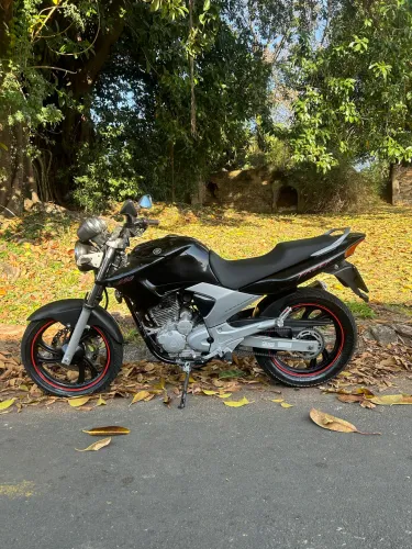 Fazer 250 , conservadíssima