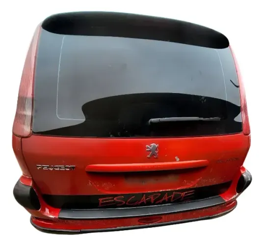 Tampa Traseira Peugeot 206 2006 Detalhes Sem Acessórios Vermelho / MT