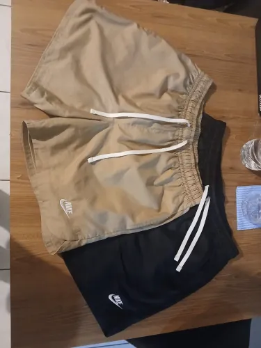 2 Bermudas Nike
