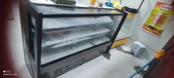 Frios e laticínios