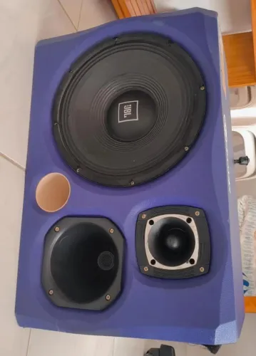 Vendo caixa de som trio