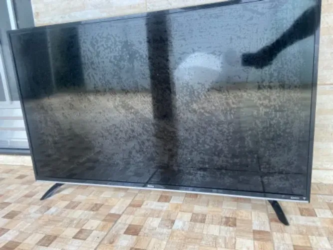 Vendo TV E SMARTV PARA RETIRADA DE PEÇAS