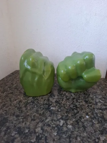 Mãos Incrível Hulk para ornamentação 2 peças 