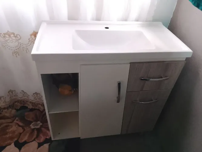 Vendo balcão banheiro usado