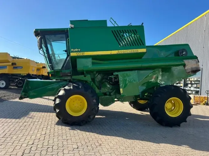Colheitadeira John Deere 1175, PL19 Rígida
