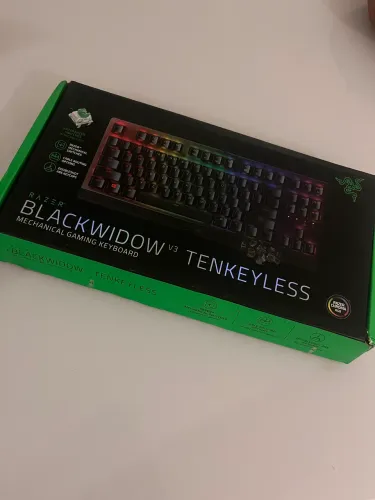 Teclado Razer Blackwidow V3 tenkeyless
