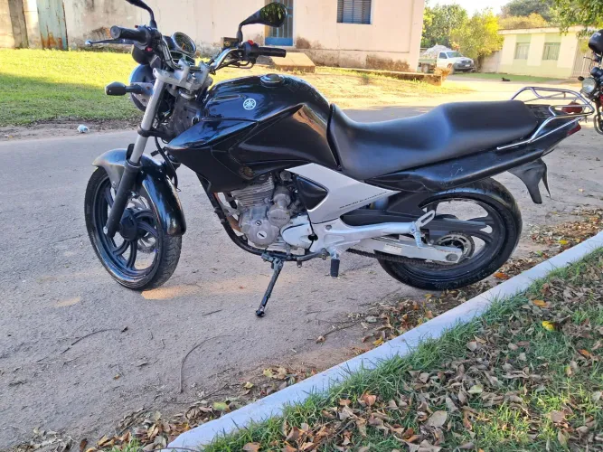 Fazer 250
