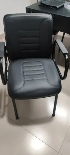 Cadeira Fixa Estofada para Escritório - Excelente Estado | R$ 150 cada ou 4 por R$ 500