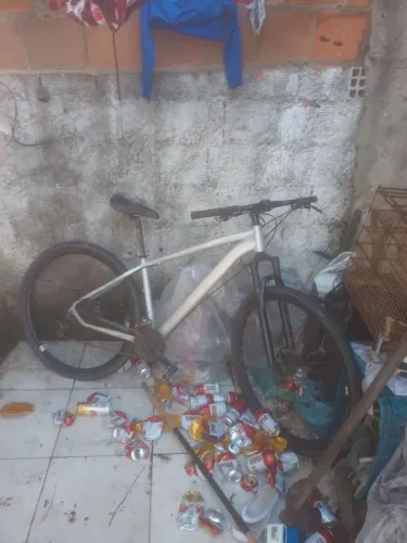 VENDO ARO 29 SÓ PRECISA CONCERTAR O CUBO ROLAMENTO EU ACHO I A CELA TA UM POUCO RUIM