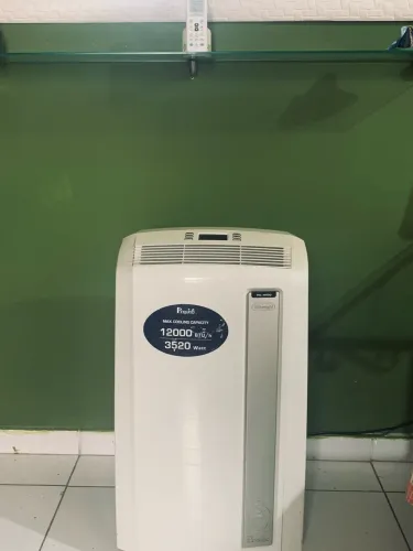 Ar-Condicionado Portátil De'Longhi Pinguino 12.000 BTUs - Em Perfeito Estado!