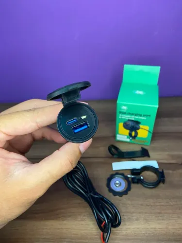 Carregador De Celular Para Moto Tipo-c - 2 Portas Usb Turbo JYC-221