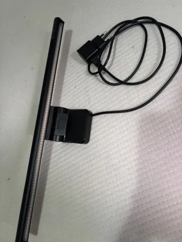 Luminária de monitor com controle sem fio semi nova