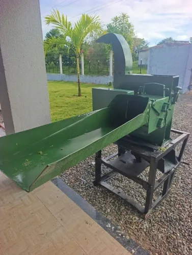Ensiladeira trator EN 12