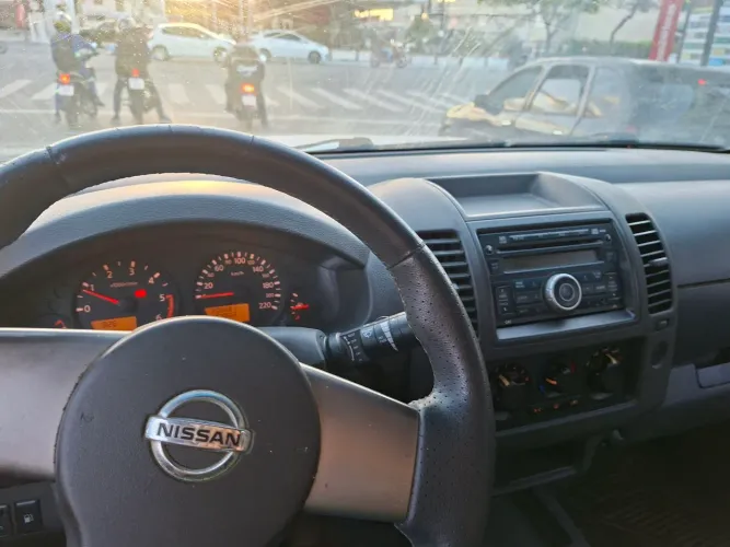 Nissan Frontier XE CD 4X2 2.5 TB Diesel 2012