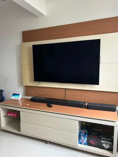 Painel para TV e rack