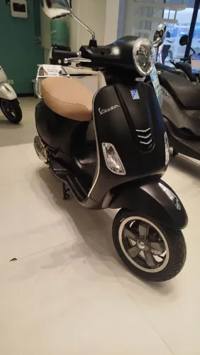 Vespa vxl 150 preta fosca