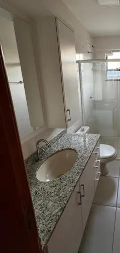 Armário de completo de banheiro
