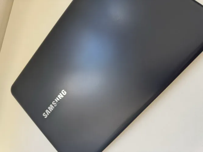 Notebook Samsung Essentials core i3 7th geração 4GB RAM 1TB