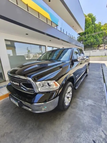 Ram Classic Laramie 5.7 V8 16V Gasolina 4X4 Aut. 2022