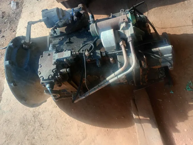 Vendo caixa reduzida 4+4