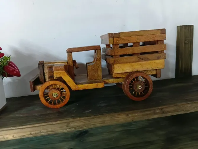 Caminhão decorativo