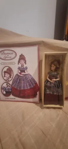Boneca Damas da Época