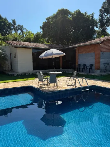 Casa de campo temporada em ibiúna próximo ao centro sem estrada de terra 