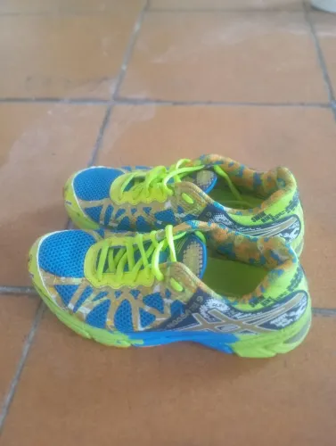 Tênis Asics gel noosa tri 9 original Tam 34 us5