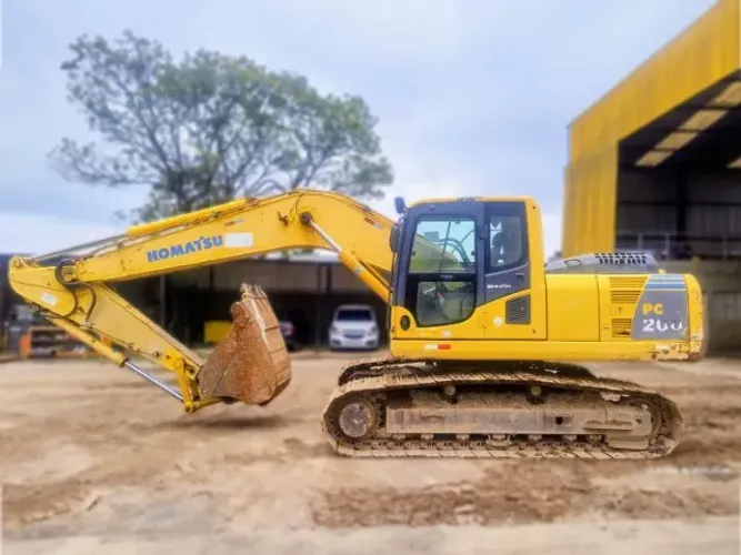 Escavadeira Komatsu Pc 200-8 2009