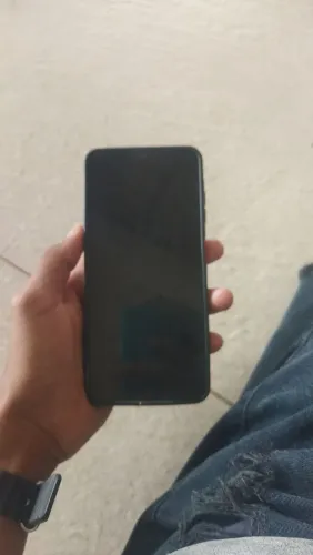 Samsung A06, pouco tempo de uso , bem conservado , pequena racha na tela mais em dia