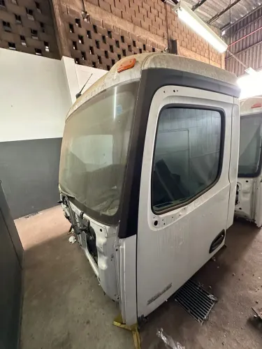 Cabine Mercedes Arocs