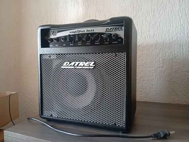 Amplificador de Baixo Datrel Bas60E (VALOR NEGOCIÁVEL)