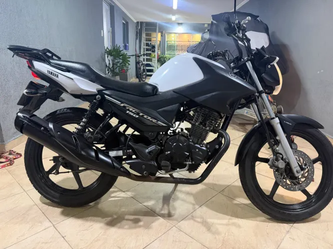 YAMAHA FACTOR -CONSERVADA DEMAIS- DIFÍCIL ACHAR IGUAL.