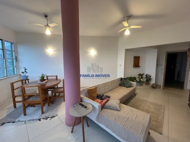 Apartamento à venda 2 quartos frente mar Itararé São Vicente/SP