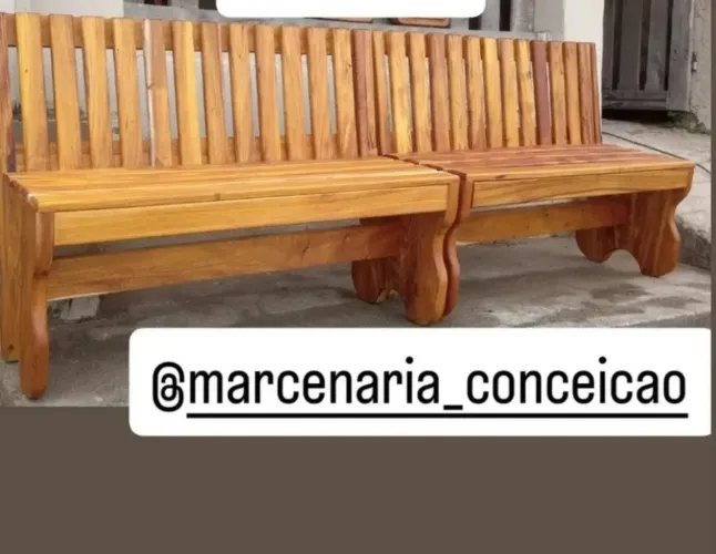 Móveis de madeira maciça ( bancos ) 