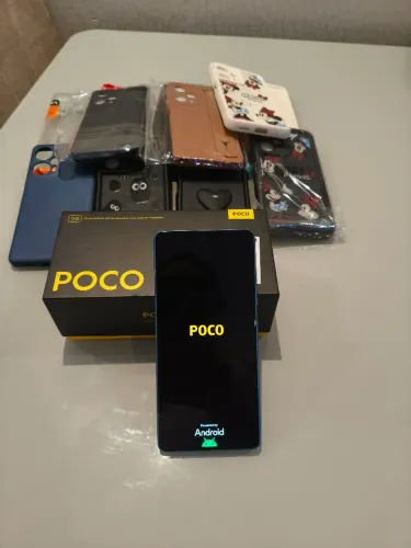 Vendo um celular Xiome Poco f5 256gb
