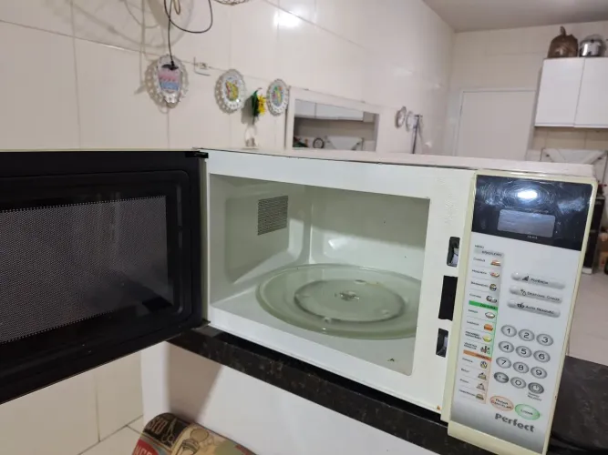 Vendo microondas panasonic 28 ltros