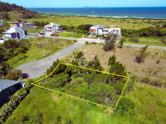 Terreno a 250m do mar na Praia da Gamboa Loteamento residencial